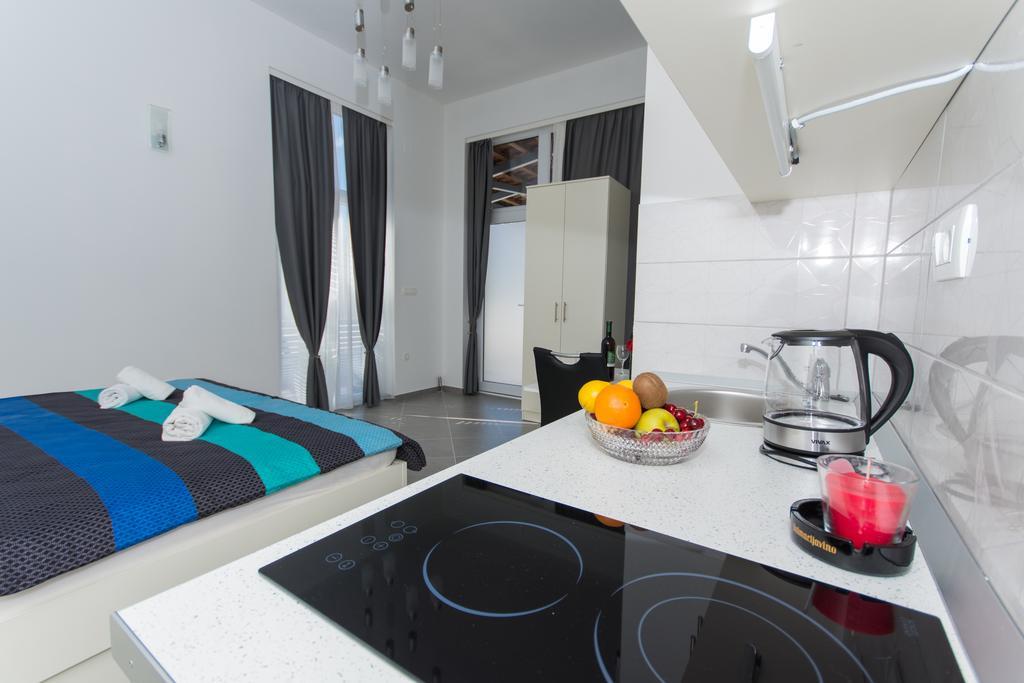 Markom Apartmani Kastela Luaran gambar